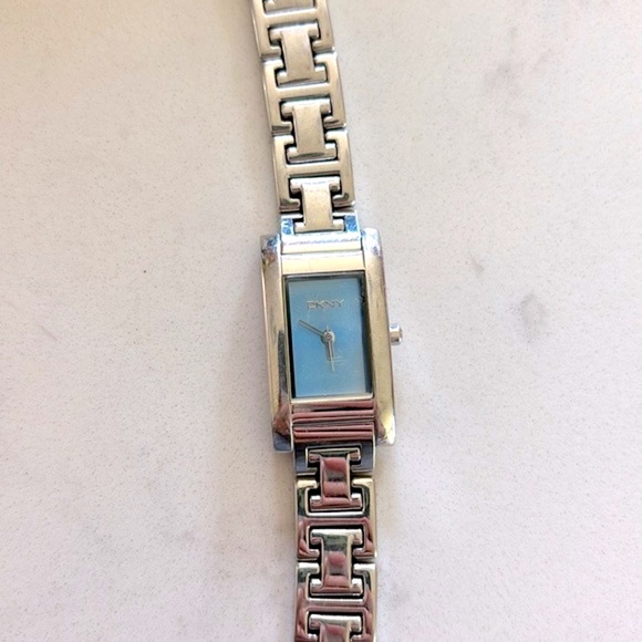 Women’s DKNY Silver Tone Dress Analog Watch - Picture 1 of 3